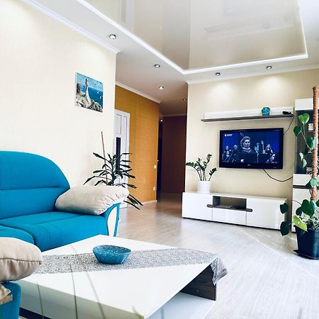 Apartments With A Coffee Machine In The City Center, Near A Park And Zlata Plaza Ρίβνε Εξωτερικό φωτογραφία