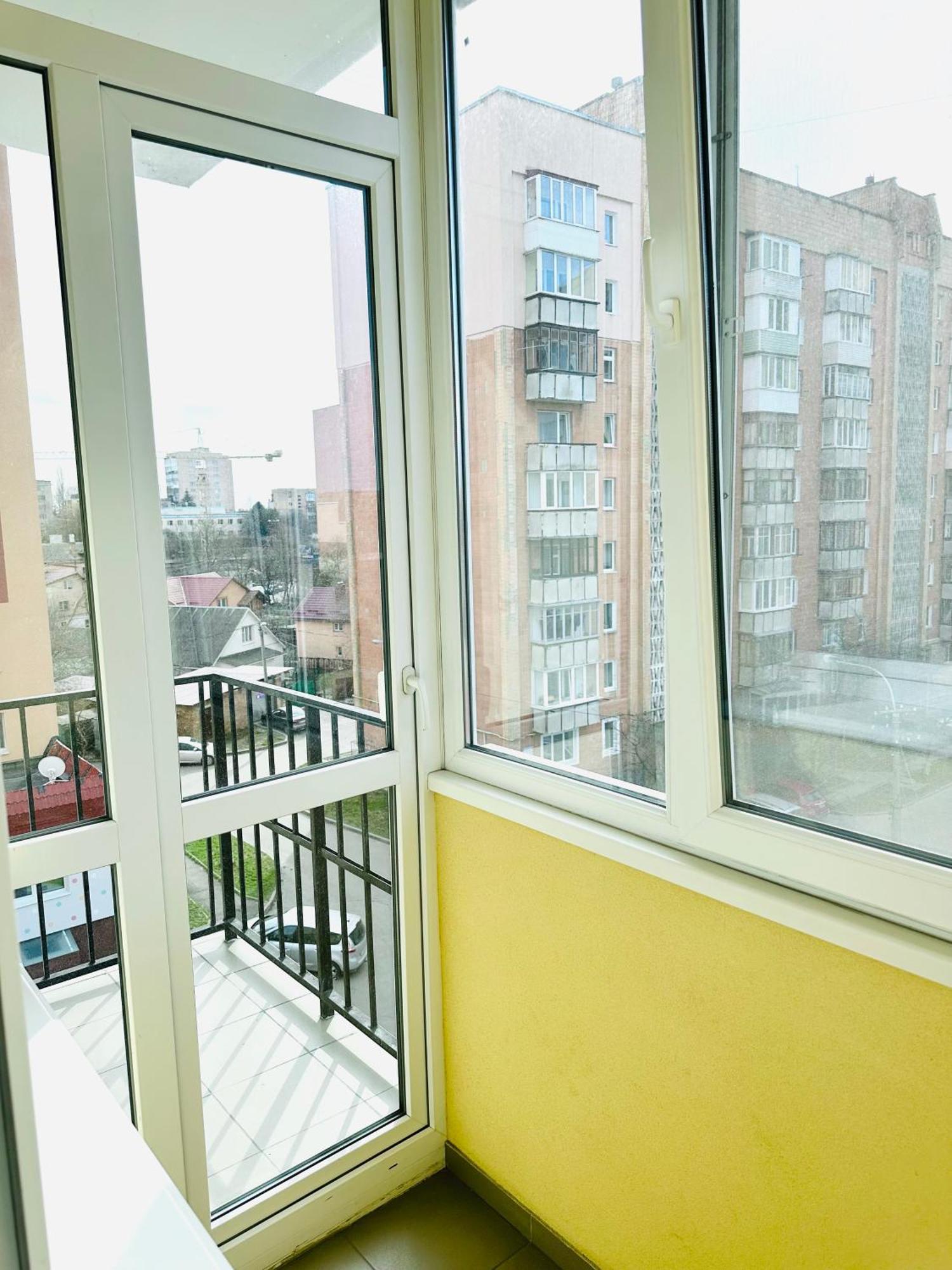 Apartments With A Coffee Machine In The City Center, Near A Park And Zlata Plaza Ρίβνε Εξωτερικό φωτογραφία
